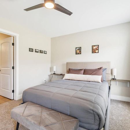 A Pet Friendly Cozy Condo In Traverse City Ngoại thất bức ảnh